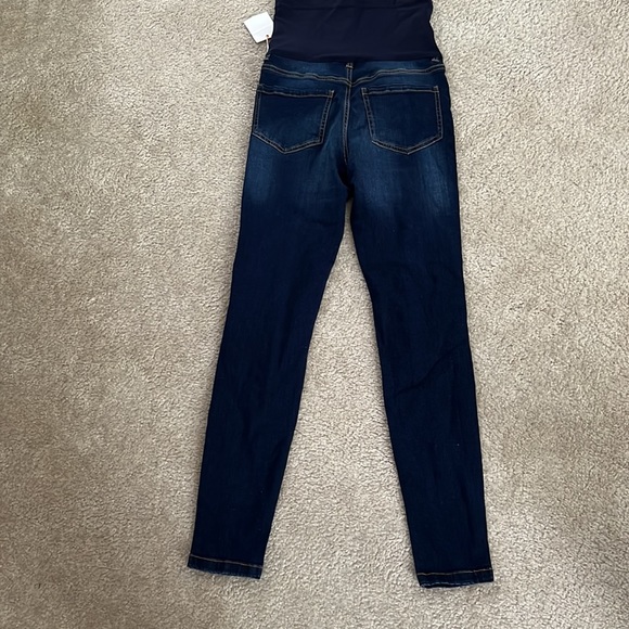 PINKBLUSH Maternity Jeans - Picture 2 of 5
